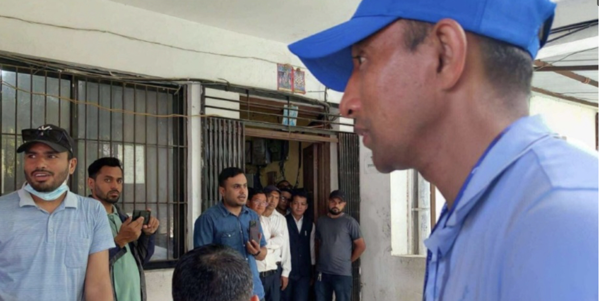 मालपोत कार्यालय काभ्रेका कर्मचारी घुससहित रंगेहात पक्राउ